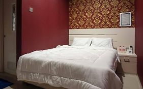 Omah Kalimosodo Mitra RedDoorz near Stasiun Malang Kota Baru